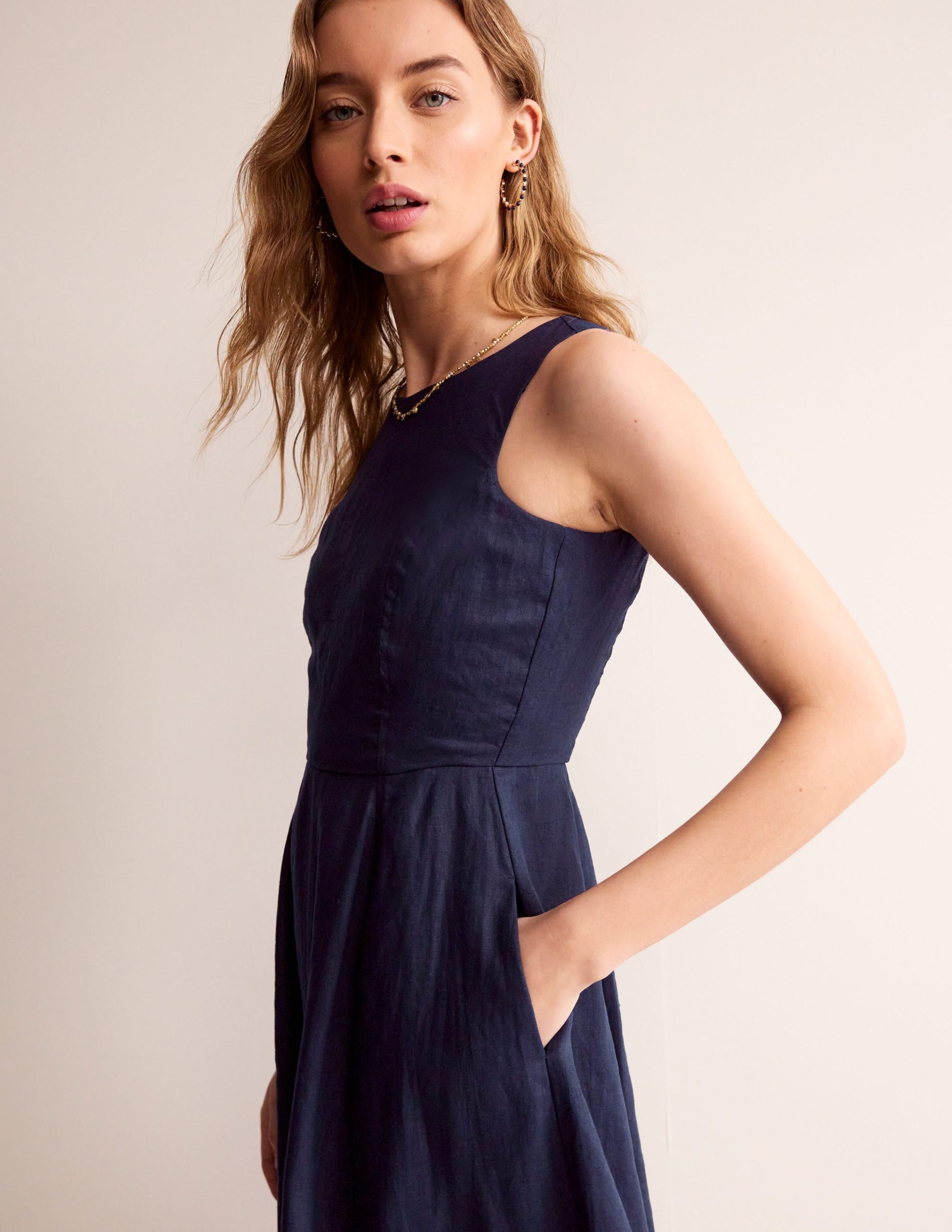 Carla Linen Midi Dress-Navy - Image 2