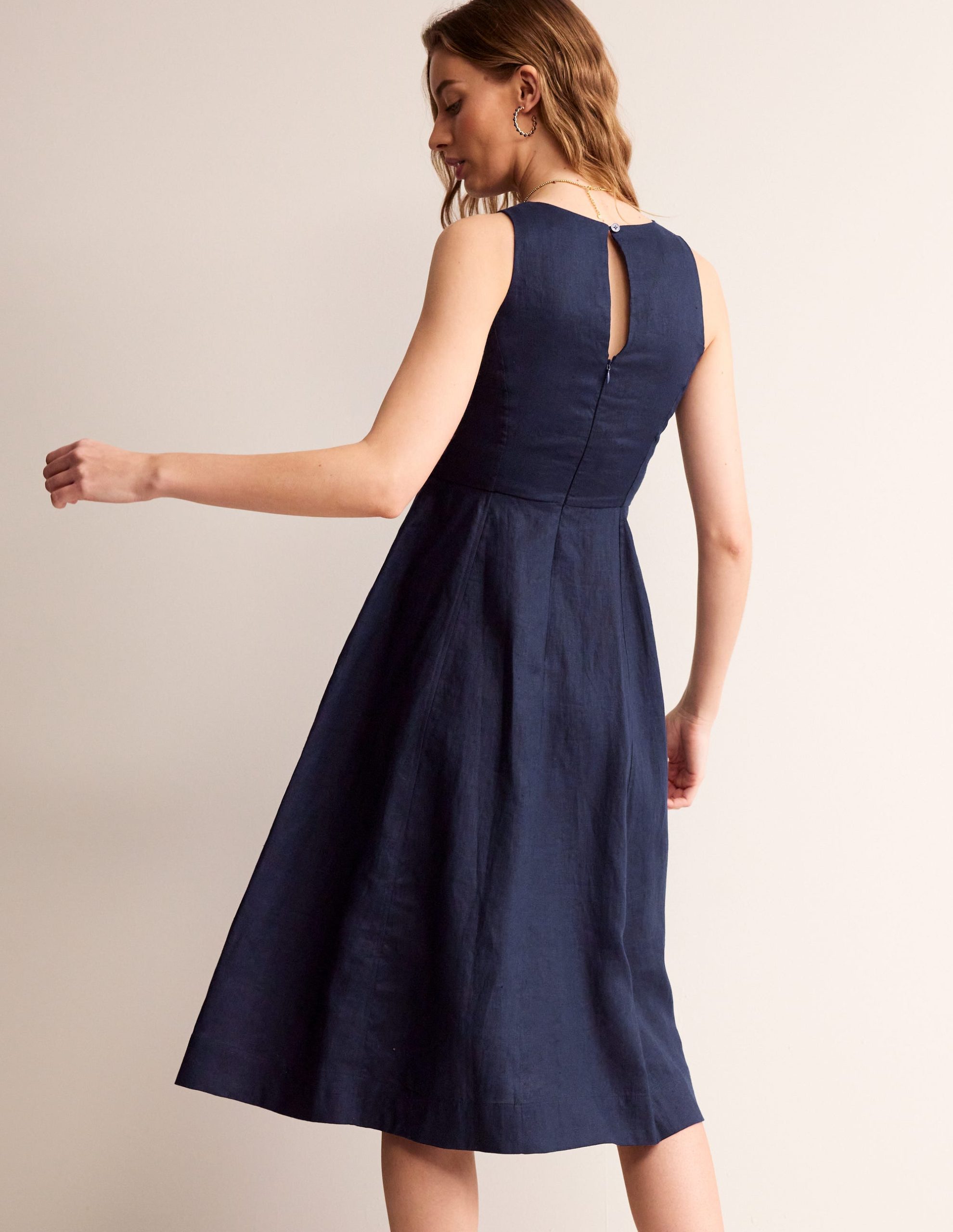 Carla Linen Midi Dress-Navy - Image 3