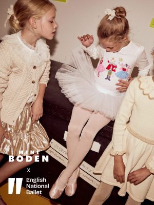 Puff Sleeve Appliqu??  T-shirt-Soft Ivory Nutcracker