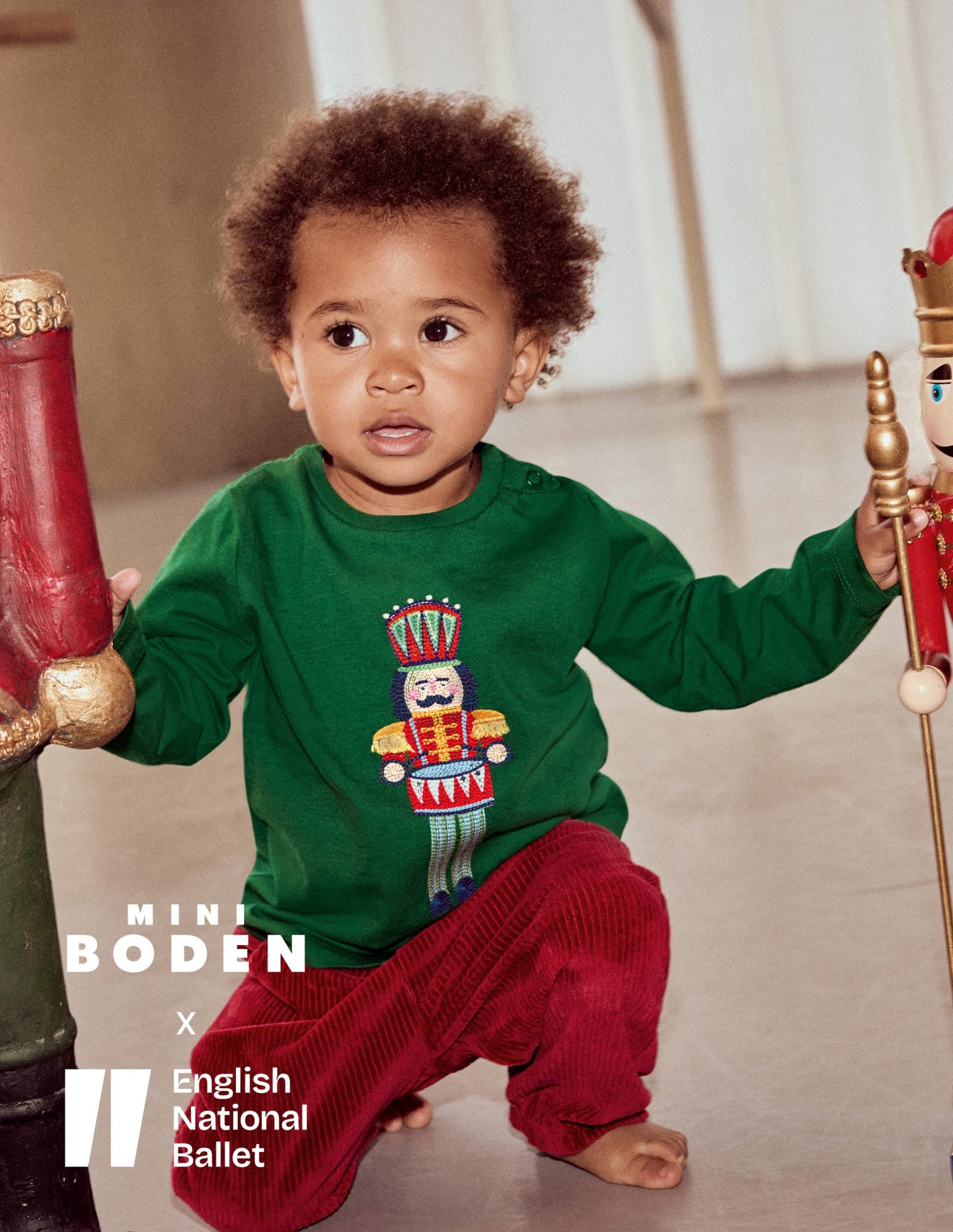 Long Sleeve Appliqu?? T-Shirt-Pine Green Nutcracker