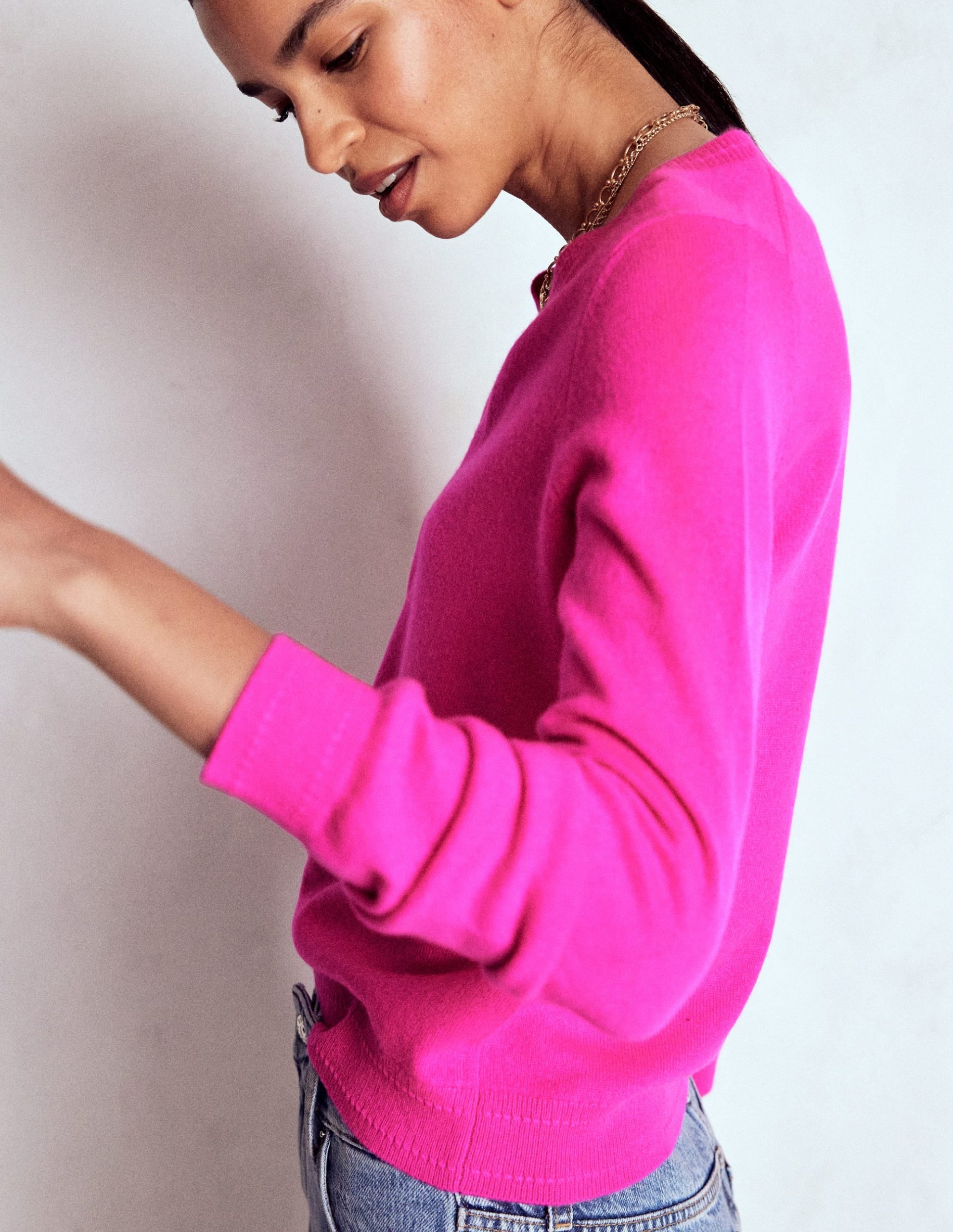 Eva Cashmere V-neck Jumper-Pop Pansy - Image 4