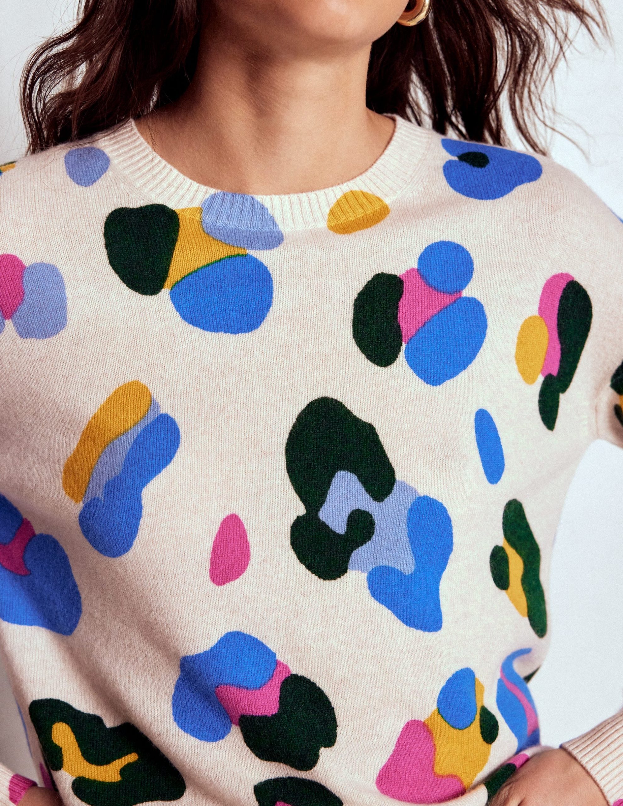 Lydia Cashmere Jumper-Warm Ivory. Leopard - Image 2