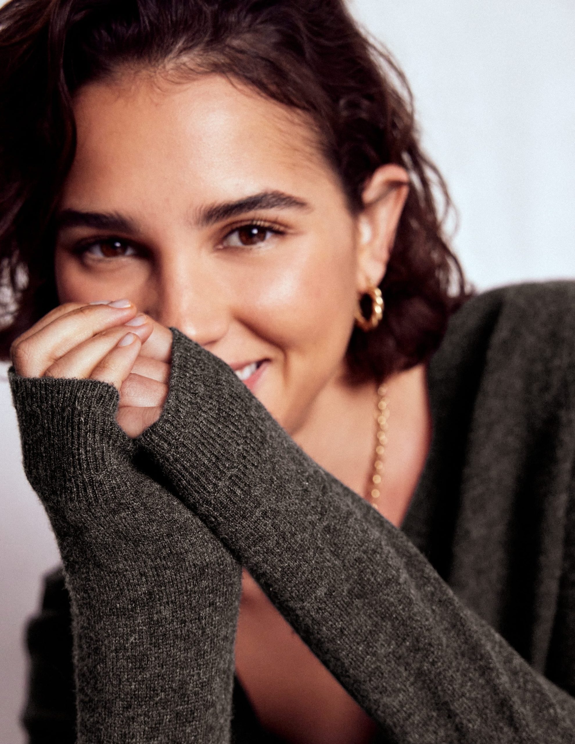 Eva Cashmere Cropped Cardigan-Charcoal Melange - Image 5