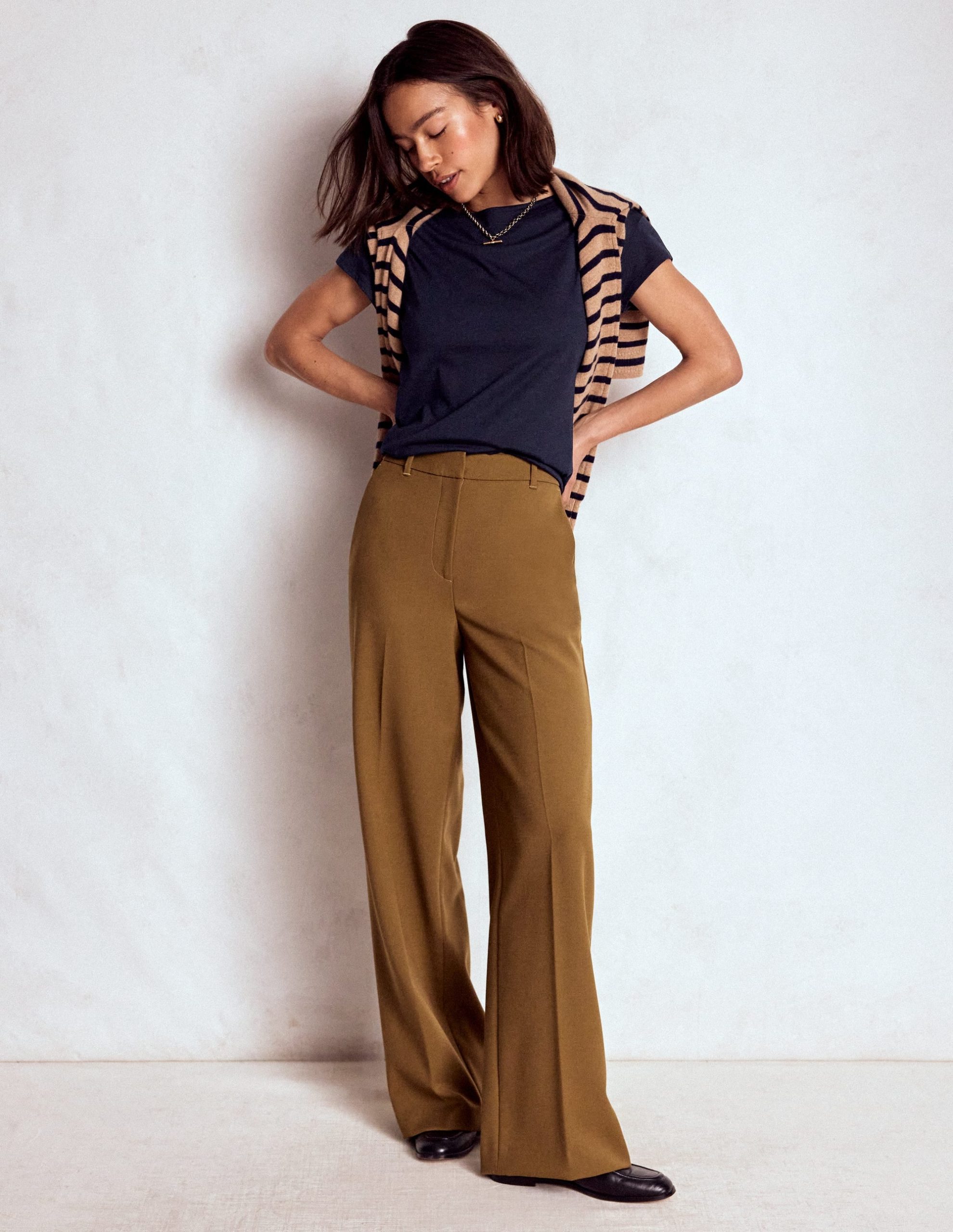 Supersoft Boat Neck T-Shirt-Navy - Image 4