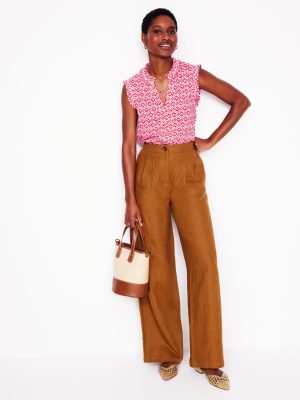 Lola Sleeveless Top-Strawberry Tart. Ivy Trellis