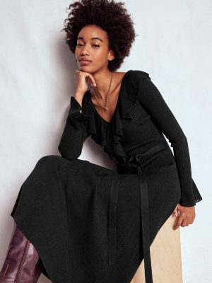 Ruffled Ribbed Dress-Black