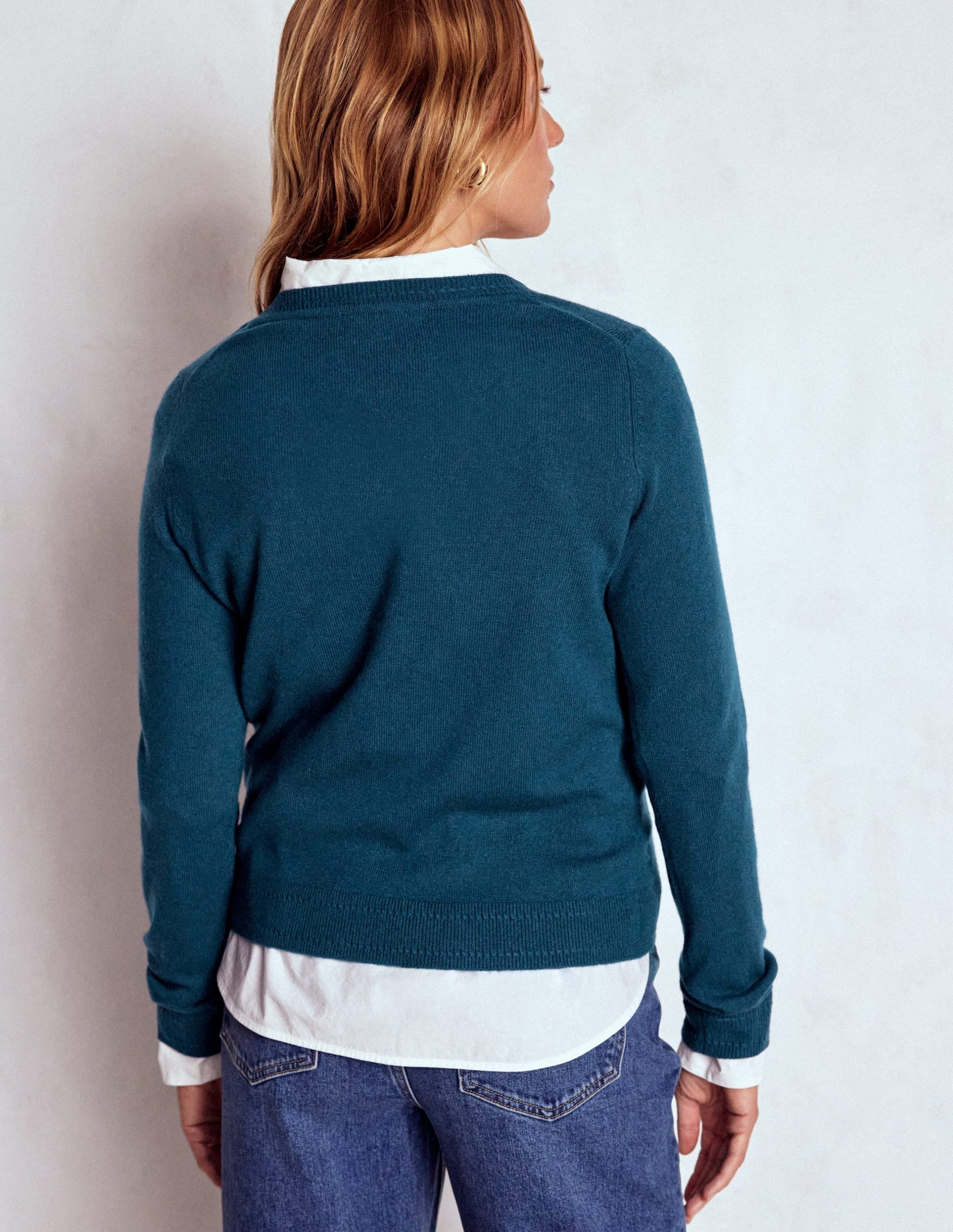 Eva Cashmere V-neck Jumper-Harbour Bue - Image 3