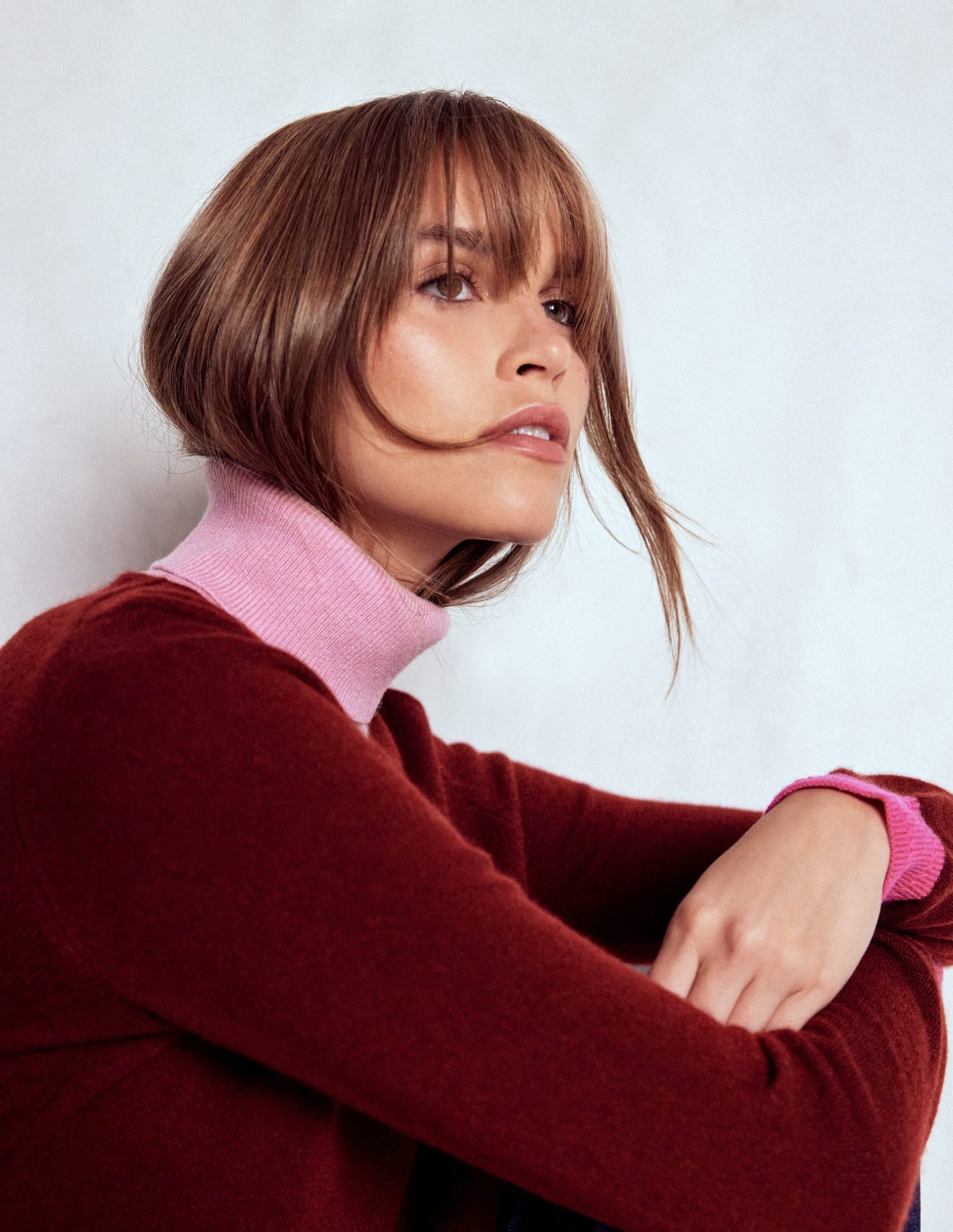 Eva Cashmere Roll Neck Sweater-Chestnut. Colour Block - Image 2