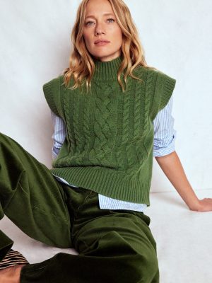 Amara Merino Cable Vest-Green Fir