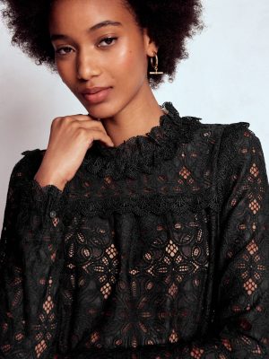 Lace Trim Detail Top-Black