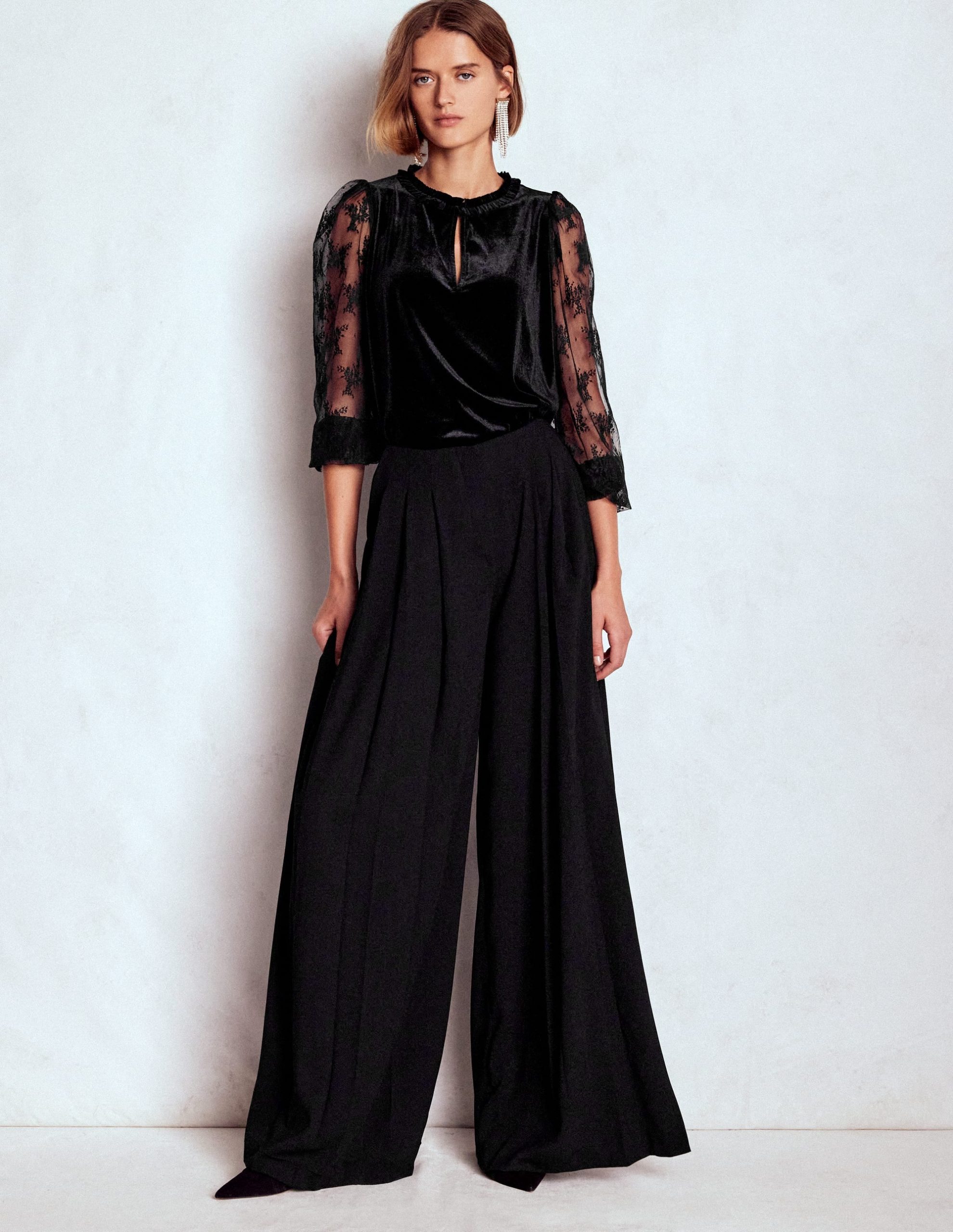 Mixed Media Puff Velvet Top-Black - Image 5