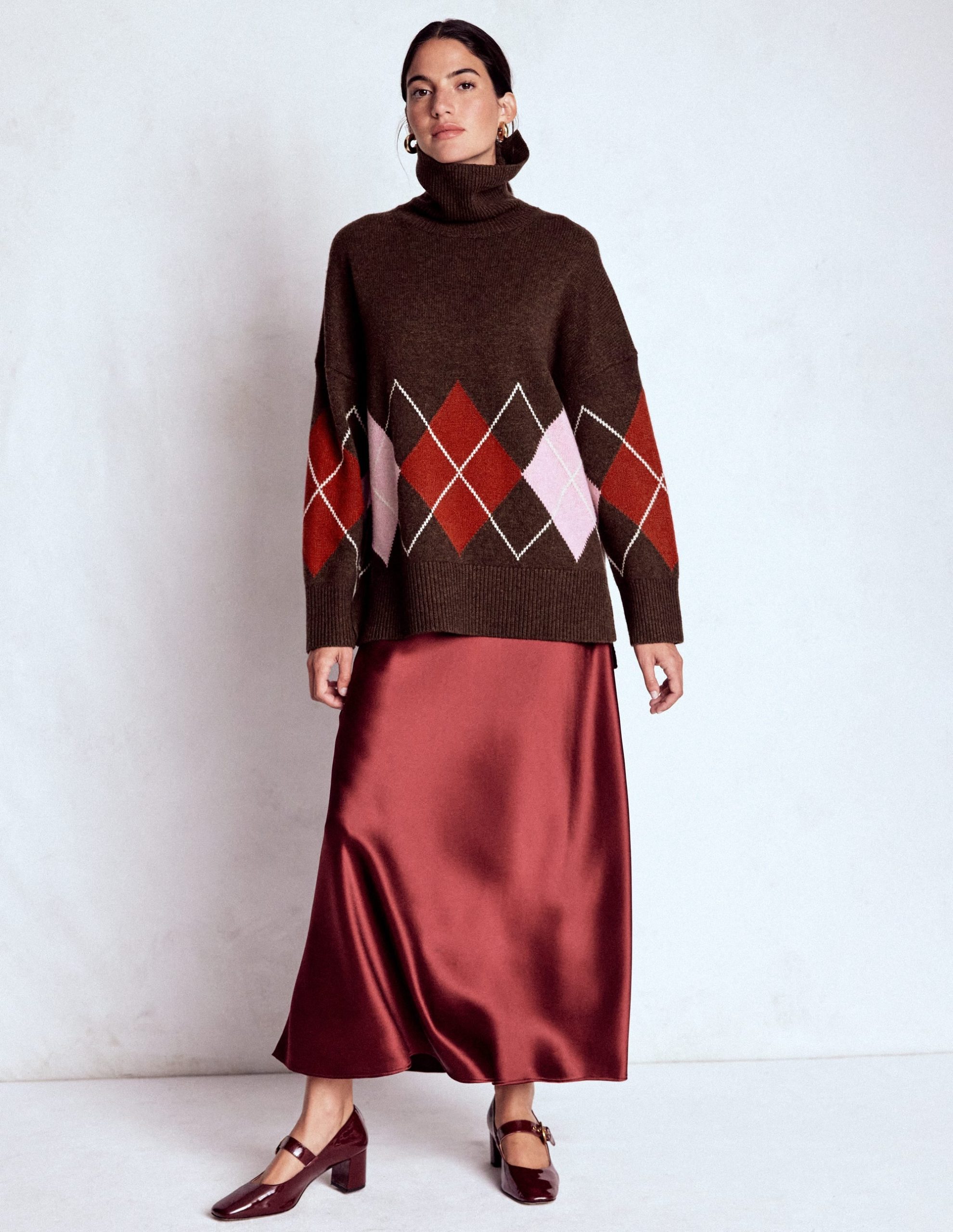 Polly Merino Roll Neck Sweater-Brown. Pink Argyle - Image 5